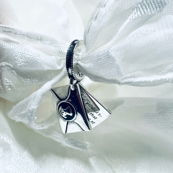 📜 NWOT Hogwarts Acceptance Letter Charm – Harry Potter ✨ - Picture 1 of 14